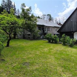 Dom + veľká záhrada - Čremošné - okr. Turč.Teplice