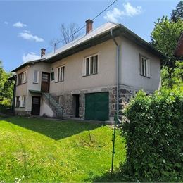 Dom + veľká záhrada - Čremošné - okr. Turč.Teplice