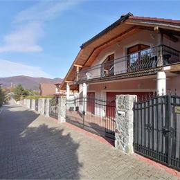 DOM POD LESOM na prenájom - MARTIN - Kolónia Hviezda