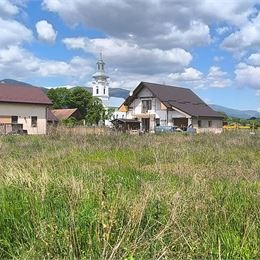 Stavebný pozemok 516m2 - na okamžitú výstavbu - Príbovce