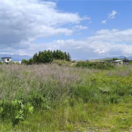 Stavebný pozemok 516m2 - na okamžitú výstavbu - Príbovce