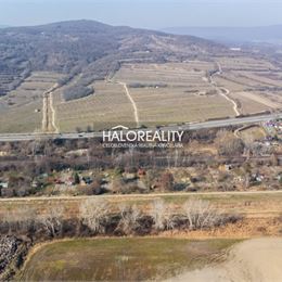 Predaj, pozemok 6867 m² Svätý Jur - EXKLUZÍVNE HALO REALITY + VIDEOOBHLIADKA