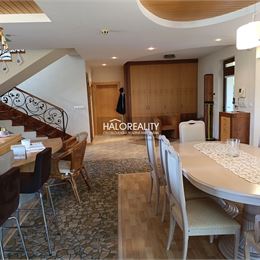 Predaj, rodinný dom Podhradie - EXKLUZÍVNE HALO REALITY