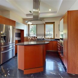 Predaj, rodinný dom Komárno, Alžbetin ostrov, Platanová alej - EXKLUZÍVNE HALO REALITY