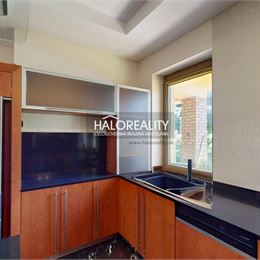 Predaj, rodinný dom Komárno, Alžbetin ostrov, Platanová alej - EXKLUZÍVNE HALO REALITY