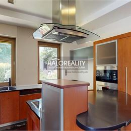 Predaj, rodinný dom Komárno, Alžbetin ostrov, Platanová alej - EXKLUZÍVNE HALO REALITY