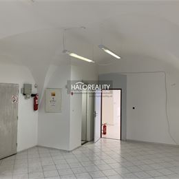 Predaj, komerčný objekt Banská Bystrica, Meštiansky dom - EXKLUZÍVNE HALO REALITY
