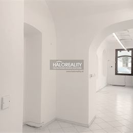 Predaj, komerčný objekt Banská Bystrica, Meštiansky dom - EXKLUZÍVNE HALO REALITY