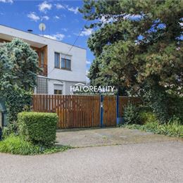 Predaj, 6 izbový rodinný dom so samostatnou dieľňou Most pri Bratislave - EXKLUZÍVNE HALO REALITY