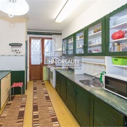 Predaj, 6 izbový rodinný dom so samostatnou dieľňou Most pri Bratislave - EXKLUZÍVNE HALO REALITY