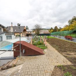 Predaj, rodinný dom s bazénom Domaniža - EXKLUZÍVNE HALO REALITY + VIDEOOBHLIADKA