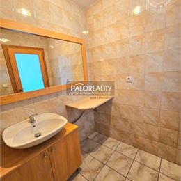 Predaj, 1 x dvojizbový byt , 1 x trojizbový byt + 2 x nebytový priestor Galanta