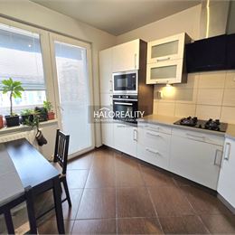 REZERVOVANÉ - Predaj, štvorizbový byt Bratislava Petržalka, Wolkrova