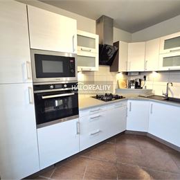 REZERVOVANÉ - Predaj, štvorizbový byt Bratislava Petržalka, Wolkrova