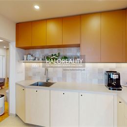 REZERVOVANÉ - Predaj, trojizbový byt Bratislava Ružinov, Čaklovská - EXKLUZÍVNE HALO REALITY