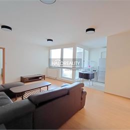Predaj, dvojizbový byt Bratislava Ružinov, Trnávka, s balkónom - EXKLUZÍVNE HALO REALITY