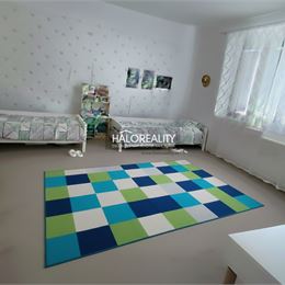 Predaj, rodinný dom Babiná, priestranný s veľkým pozemkom - EXKLUZÍVNE HALO REALITY