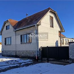 Predaj, rodinný dom Babiná, priestranný s veľkým pozemkom - EXKLUZÍVNE HALO REALITY