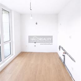 Predaj, dvojizbový byt Bratislava Ružinov, Štrkovec, Komárnická - ZNÍŽENÁ CENA