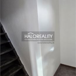 Predaj, kompletne zrekonštruovaný rodinný dom Horné Saliby - EXKLUZÍVNE HALO REALITY