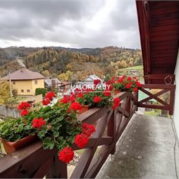 Predaj, rodinný dom Beňuš, štýlový, v pokojnej časti obce s krásnym výhľadom - ZNÍŽENÁ CENA - EXKLUZÍVNE HALO