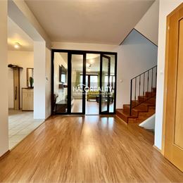 Predaj, rodinný dom Čajkov, mladšia 11 r. stavba, dvojgaráž, veľmi pekný stav - EXKLUZÍVNE HALO REALITY