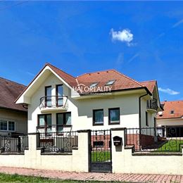 Predaj, rodinný dom Čajkov, mladšia 11 r. stavba, dvojgaráž, veľmi pekný stav - EXKLUZÍVNE HALO REALITY