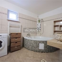 Predaj, rodinný dom Podhradie - EXKLUZÍVNE HALO REALITY