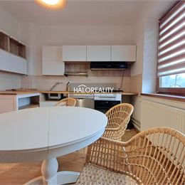 Predaj, rodinný dom Podhradie - EXKLUZÍVNE HALO REALITY