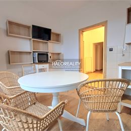 Predaj, rodinný dom Podhradie - EXKLUZÍVNE HALO REALITY