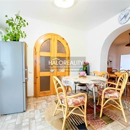 Predaj, rodinný dom Komárno, štvorizbový, čiastočná rekonštrukcia