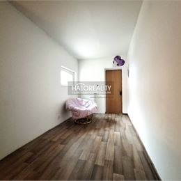 Predaj, rodinný dom Komárno, štvorizbový, čiastočná rekonštrukcia