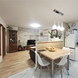 Predaj, trojizbový byt Nové Zámky, s garážou a záhradkou, kvalitná kompletná rekonštrukcia