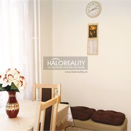 Predaj, trojizbový byt s vlastnou garážou Malacky, Centrum