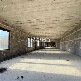 Predaj, komerčný objekt Skačany, +2 x rodinný dom - EXKLUZÍVNE HALO REALITY