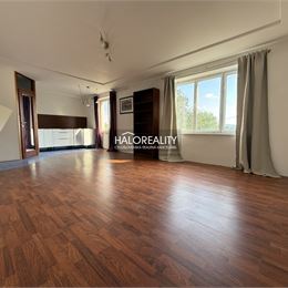 REZERVOVANÉ - Predaj, komerčný objekt Skačany, s bytovou jednotkou - EXKLUZÍVNE HALO REALITY