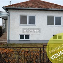 Predaj, rodinný dom Kozárovce, pekný zachovalý stav, garáž, investičný pozemok - EXKLUZÍVNE HALO REALITY