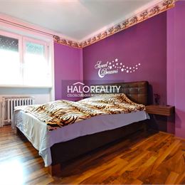 REZERVOVANÉ - Predaj, štvorizbový byt Nové Zámky, s garážou a záhradkou - EXKLUZÍVNE HALO REALITY +