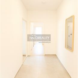 REZERVOVANÉ - Predaj, trojizbový byt Poprad, veľký slnečný byt