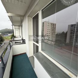 REZERVOVANÉ - Predaj, trojizbový byt Brezno