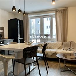 Predaj, trojizbový byt Brezno, blizko centra