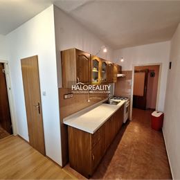 Predaj, trojizbový byt + polizba Sereď, ul. D.Štúra