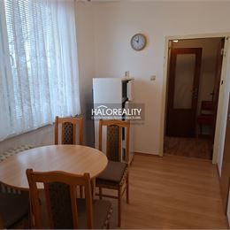 Predaj, trojizbový byt + polizba Sereď, ul. D.Štúra