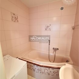 Predaj, trojizbový byt + polizba Sereď, ul. D.Štúra