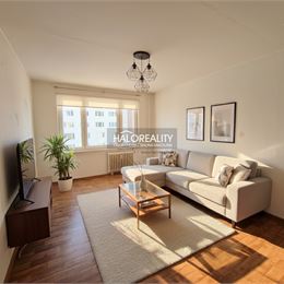 Predaj, dvojizbový byt Zvolen, Zlatý Potok, veľký s lodžiou