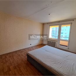 Predaj, dvojizbový byt Zvolen, Zlatý Potok, veľký s lodžiou