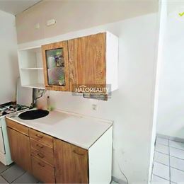 Predaj, dvojizbový byt Zvolen, Zlatý Potok, veľký s lodžiou