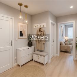 REZERVOVANÉ - Predaj, trojizbový byt Poprad, s balkónom - krásne výhľady