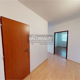 REZERVOVANÉ - Predaj, trojizbový byt Poprad, s balkónom - krásne výhľady