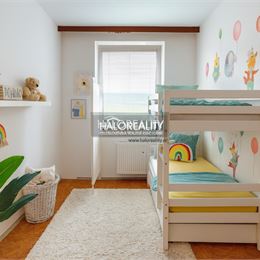 REZERVOVANÉ - Predaj, trojizbový byt Poprad, s balkónom - krásne výhľady